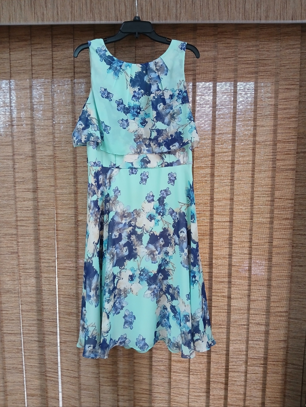 SLNY Mint Green Floral Overlay Dress